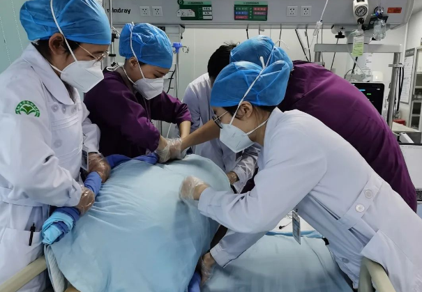重症人“疫线”纪实|用生命守护生命 筑牢生命的最后一道防线