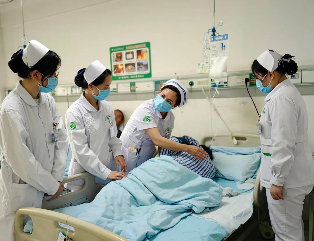 身边的榜样系列报道（十三）——白衣天使