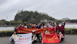踏春寻韵 · 影映芳华  ——我院乳腺甲状腺外科一病区开展三八妇女节“粉红丝带”公益活动